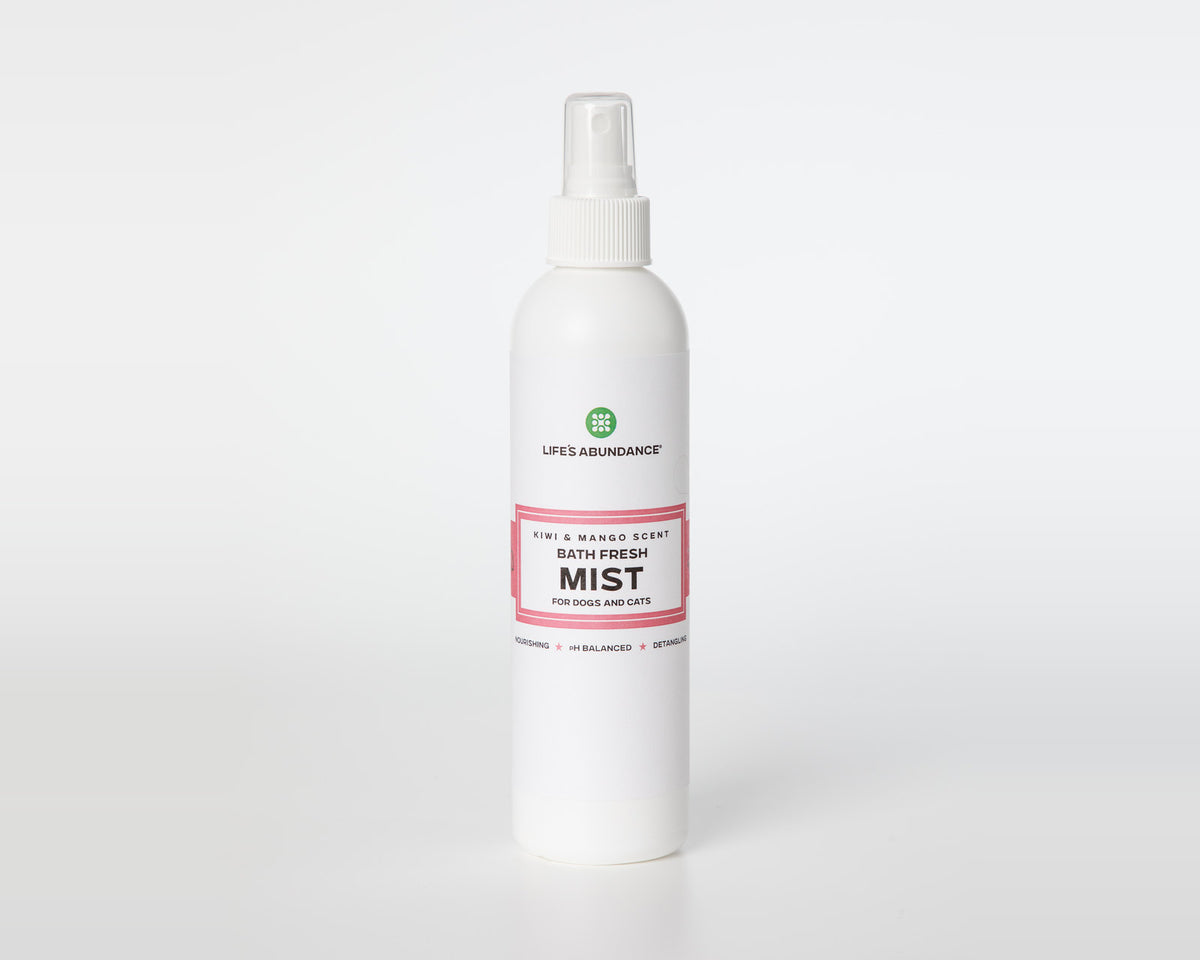 Straight-on view of the Bath Fresh Mist™ spray bottle for dogs and cats on a white studio background